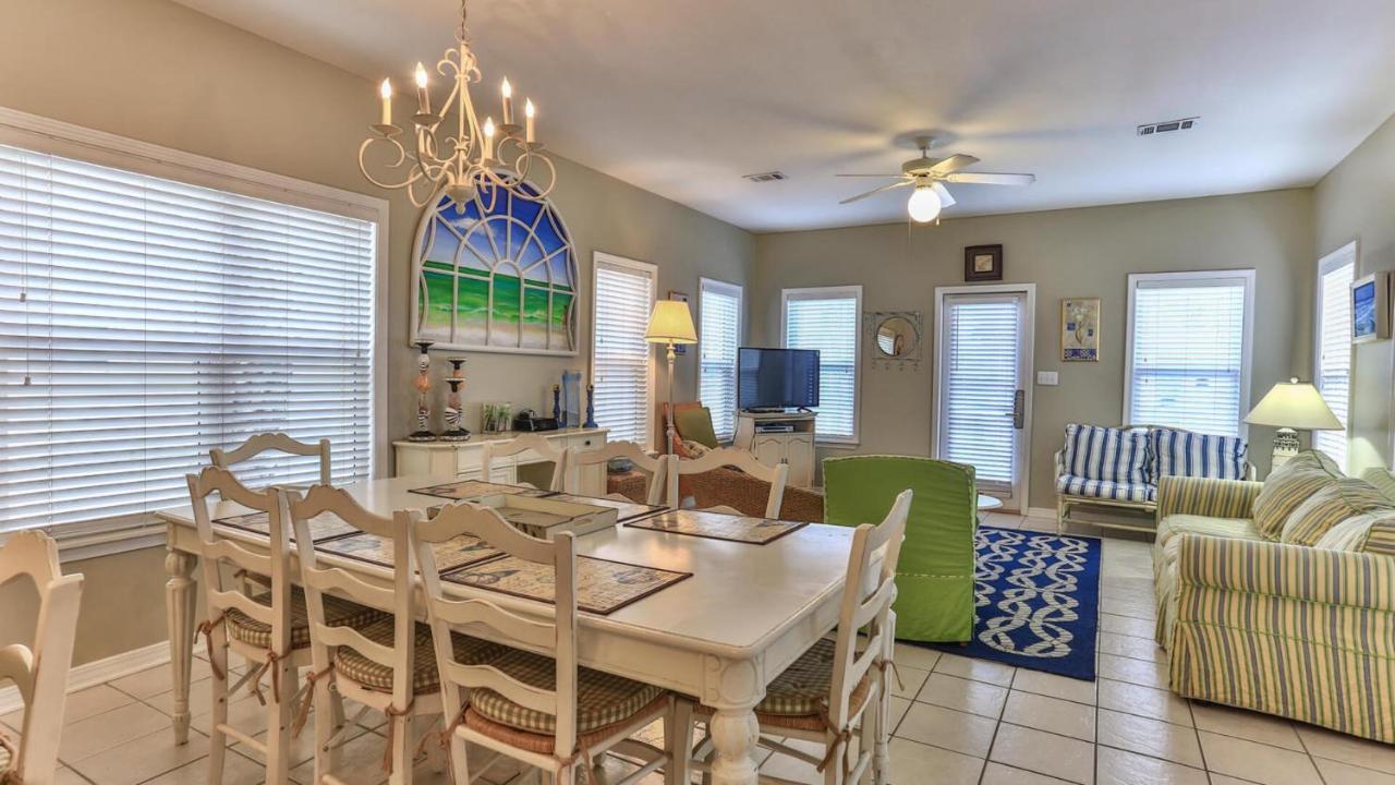 Biglows Bungalow - About A Quarter Mile To Private Neighborhood Beach Access, Pet Friendly, Community Pool 데스틴 외부 사진