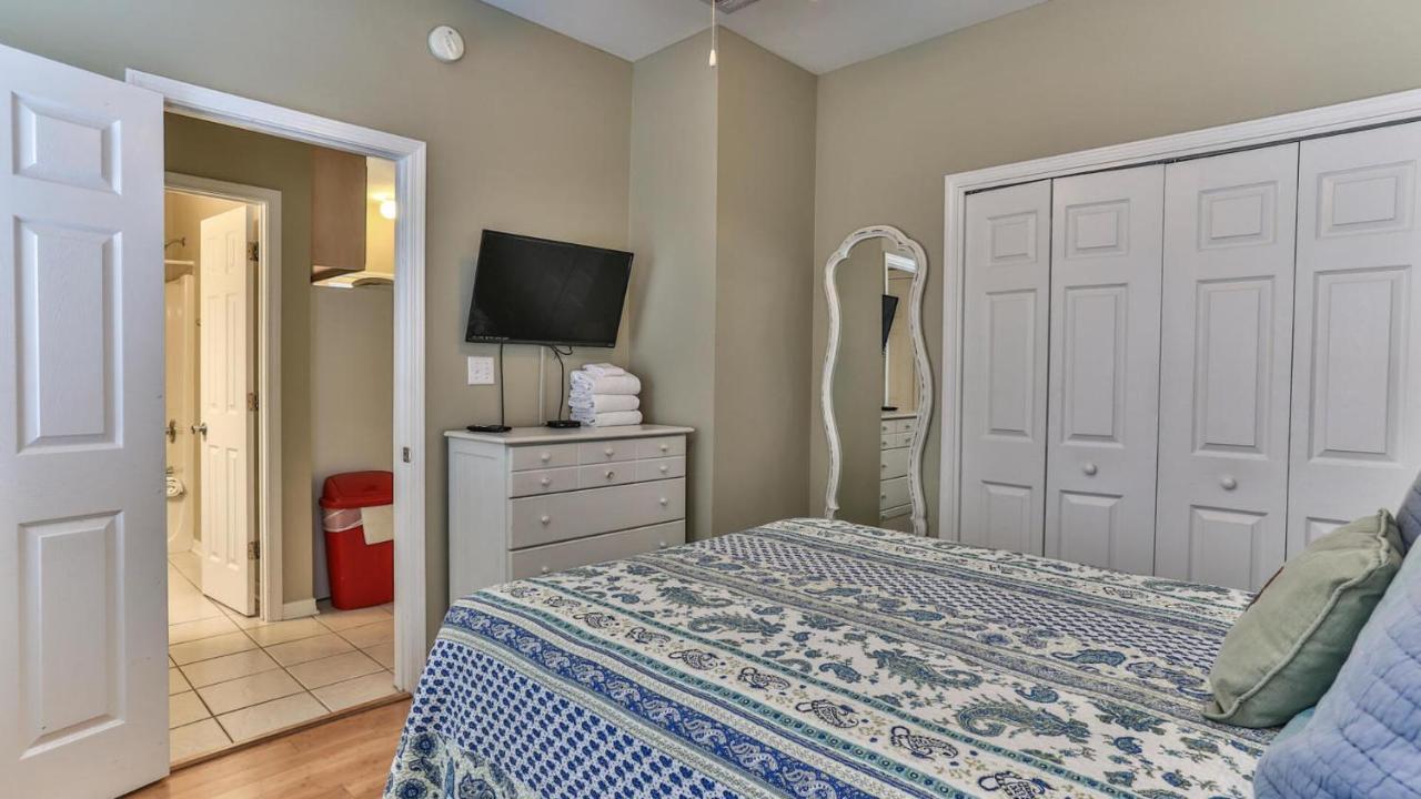 Biglows Bungalow - About A Quarter Mile To Private Neighborhood Beach Access, Pet Friendly, Community Pool 데스틴 외부 사진